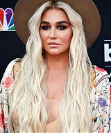 Kesha-2018-Billboard-Music-Awards-Red-Carpet-Fashion-Tom-Lorenzo-Site-5.jpg
