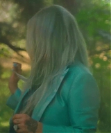 y2mate_com_-_Kesha__Learn_To_Let_Go_Official_Video_1080p_051.jpg