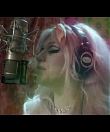 y2mate_com_-_Kesha__Rainbow_Official_Video_720p_086.jpg